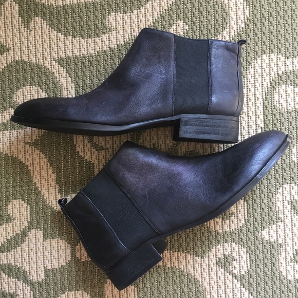 Nine West Shoes - Gorgeous Nine West women’s 11 boots!